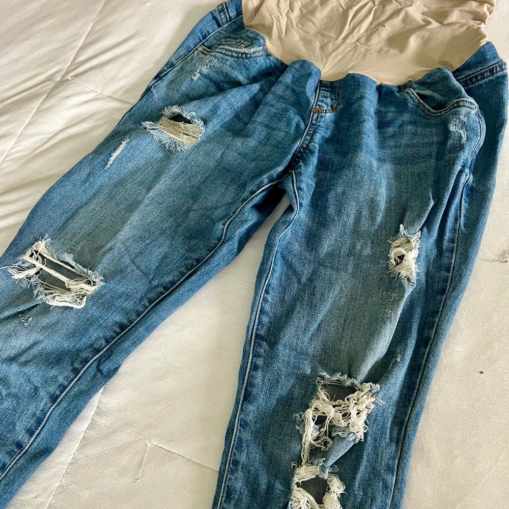 LED Maternity Ripped Jeans - Picture 2 of 4